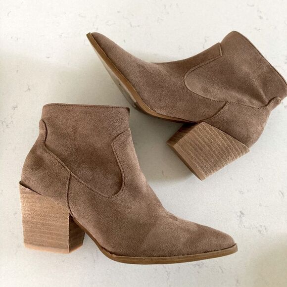 BEAST Fashion Brown Suede Ankle Cowboy Boots Chunky Heel Wooden Country Girl 6.5 - Picture 1 of 6